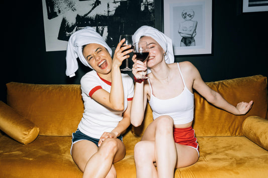 GIRLS' NIGHT